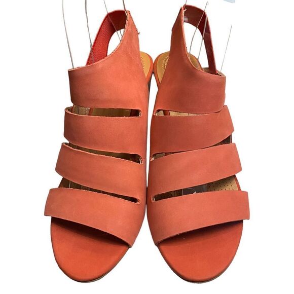 CC CORSO COMO Ontariss Hot Sauce Women's Wedge Sandals NEW 6.5 - Picture 4 of 6